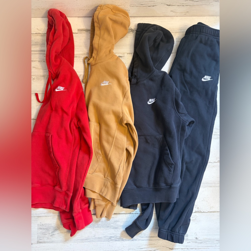 ***Bundle of Men’s XS Nike***